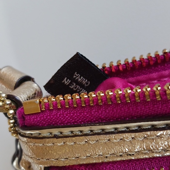 Coach Poppy Wristlet - Picture 8 of 11